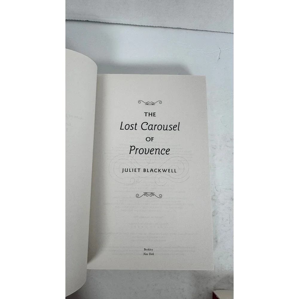 Juliet Blackwell Books: Lost Carousel of Provence & Vineyards of Champagne‎